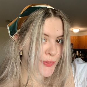 Meet your Posher, Jacqueline